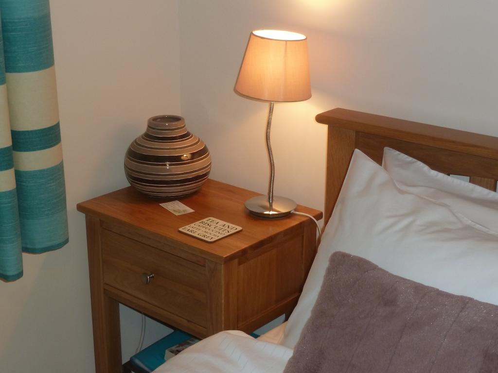 Little Orchard Apartment Yate Bilik gambar